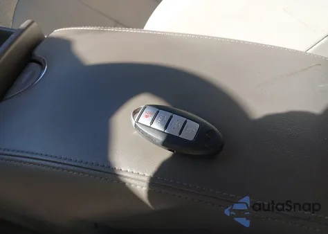 2013 Infiniti G37 Journey z USA, uszkodzony, nr VIN JN1CV6AP3DM304759